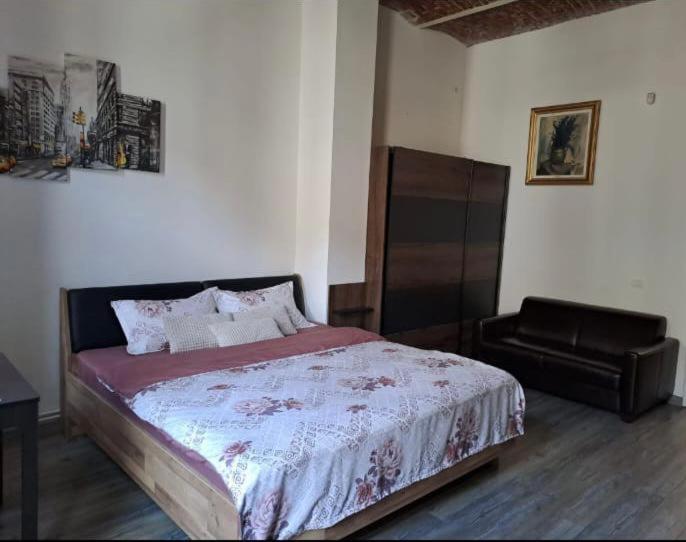 Hotel Bistro Centru Vechi Krajowa Zewnętrze zdjęcie